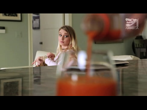 ❤️ Духтари гарм бо аллаҳои калон ва киска қатъӣ аз зиёнкор хурӯс мегирад, аммо хеле душвор аст ❤❌ Видео мақъад дар tg.pi-porno.ru ❤